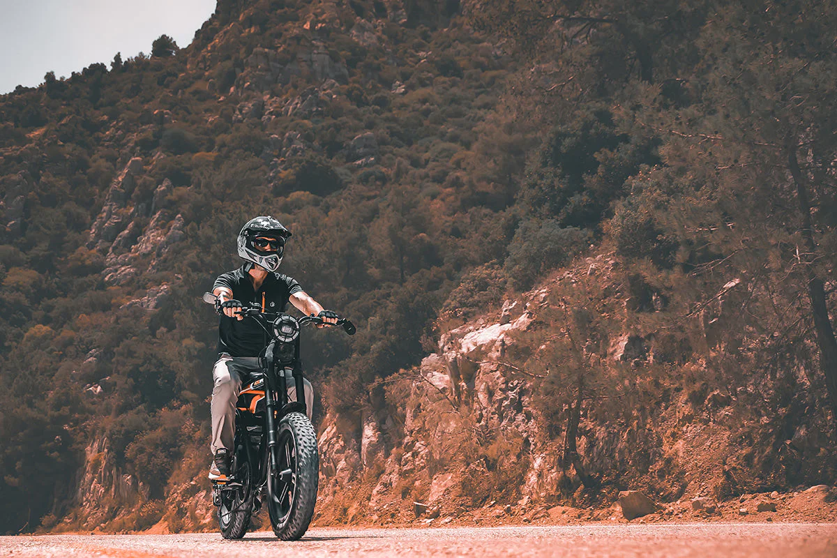 Alba Motobike Elektrikli Bisiklet Siyah Turuncu (16Ah)