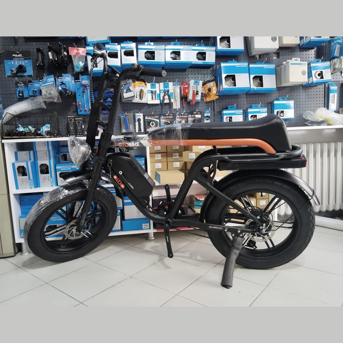 Alba Motobike Elektrikli Bisiklet (Çift Bataryalı 25.8 Ah) Siyah Turuncu